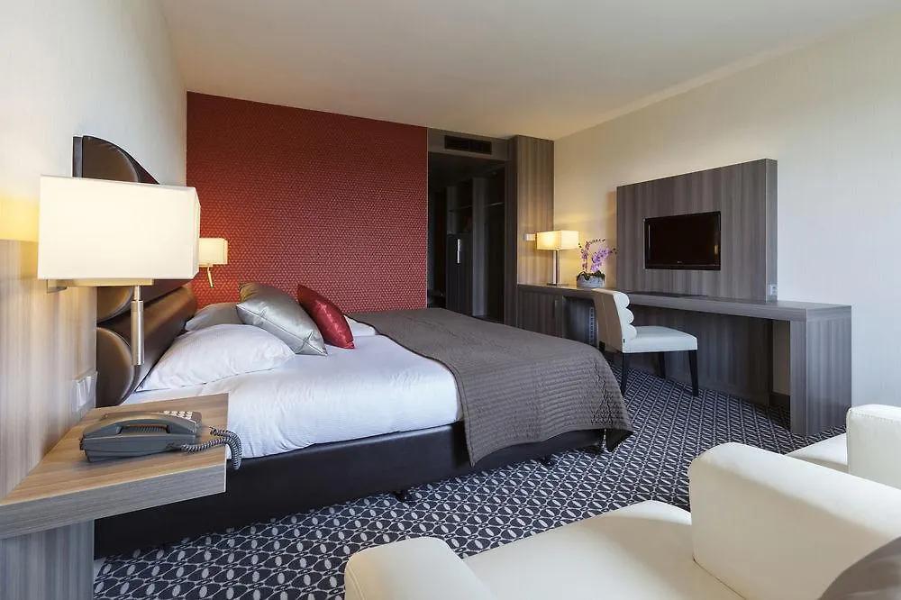Hotel Van Der Valk Maastricht 4*,  Países Baixos